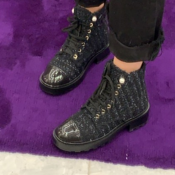 Chanel 2019 Interlocking CC Tweed Combat Boots - 37 IT - 7  ISO Chanel tweed boots